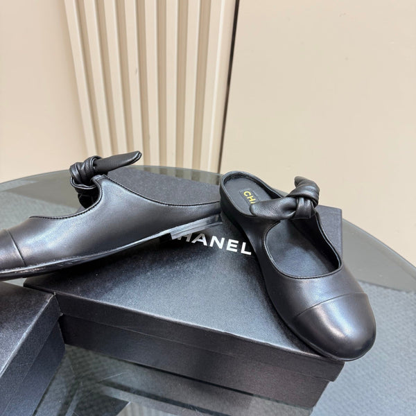 CC 25 Mule Flat Black Sheepskin 239414