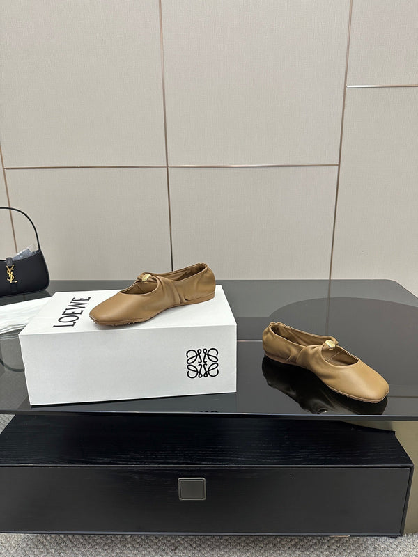 Loewe 25 Pebble Ballerine in pelle di vitello marrone