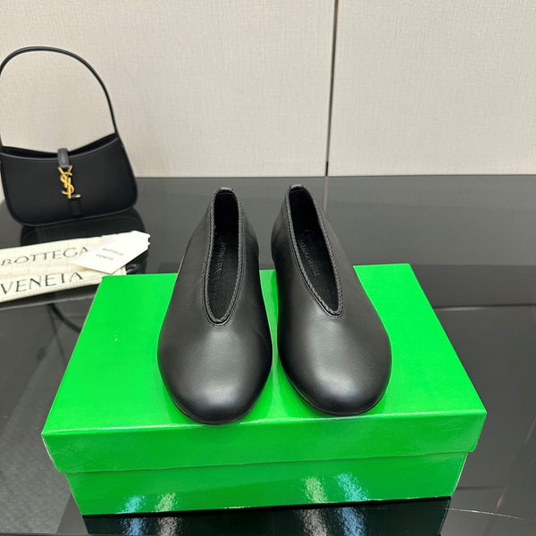 BV Puddle Ballet Flat Black Lambskin 427642
