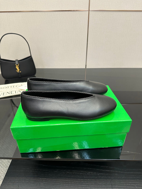 BV Puddle Ballet Flat Black Lambskin 427642