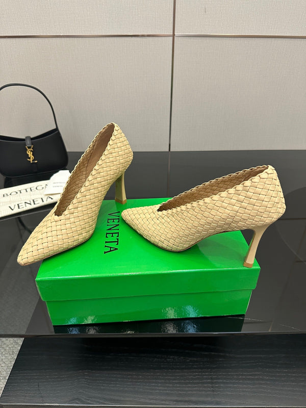 BV Sofia Pump 90mm Beige Intreccio leather 427648