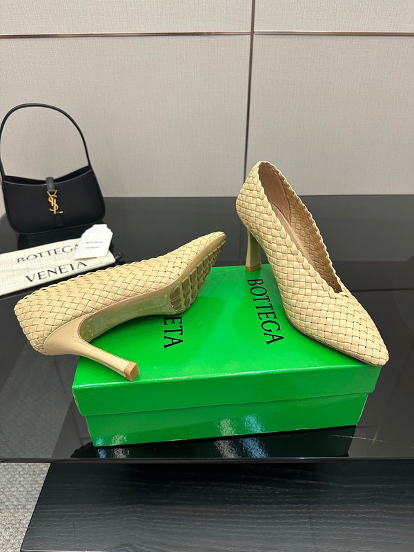 BV Sofia Pump 90mm Beige Intreccio leather 427648