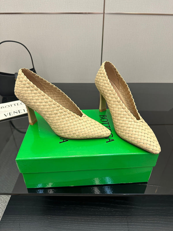 BV Sofia Pump 90mm Beige Intreccio leather 427648