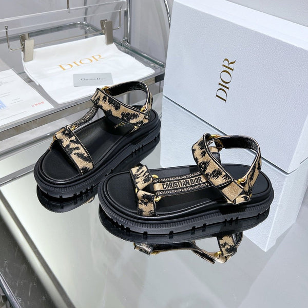 CD D-Wave Sandal In Drak Beige Black Cowhide 100765