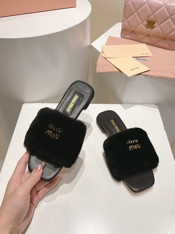 Miu Slides Black Leather Fur 739558