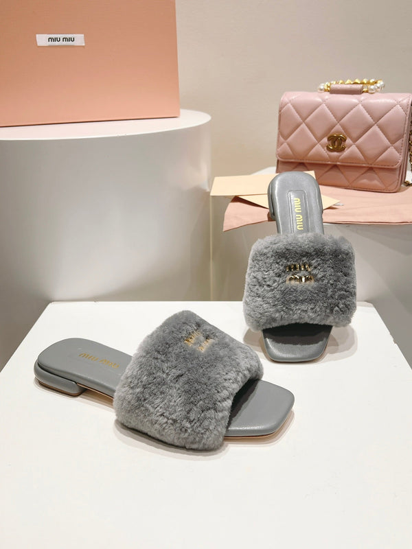 Miu Slides Light Grey Leather Fur 739561