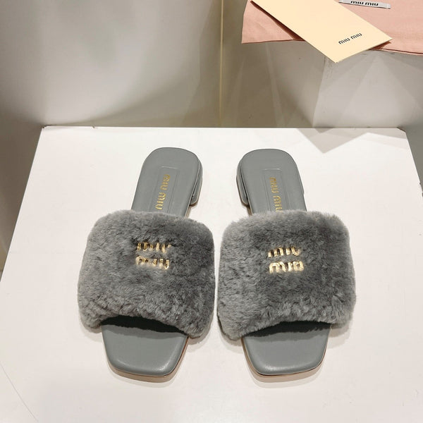 Miu Slides Light Grey Leather Fur 739561