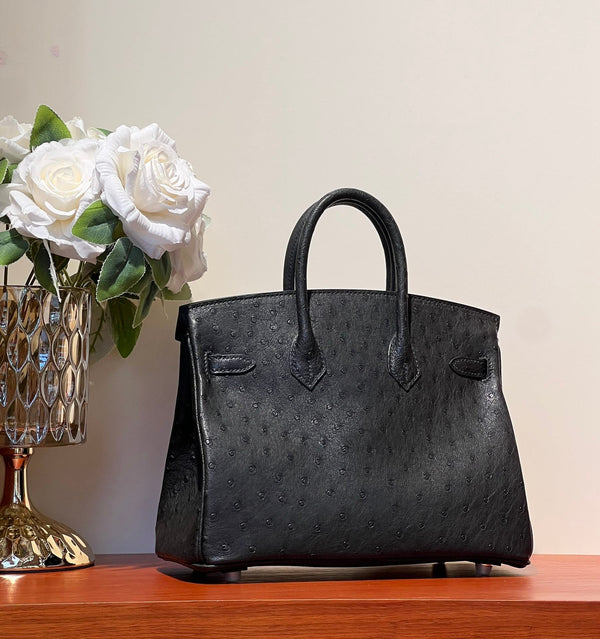 BORSA KELLY SELLIER 25 IN PELLE DI STRUZZO NERA CON FERRAMENTA ORO (FATTA SU MISURA PER ORDINE)