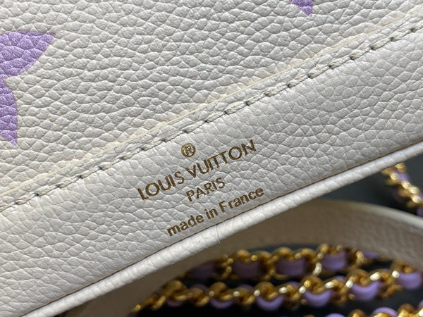 nano noe 13 monogramma viola crema in pelle di vitello con finiture dorate