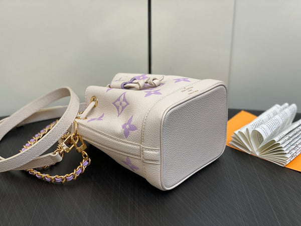 nano noe 13 monogramma viola crema in pelle di vitello con finiture dorate