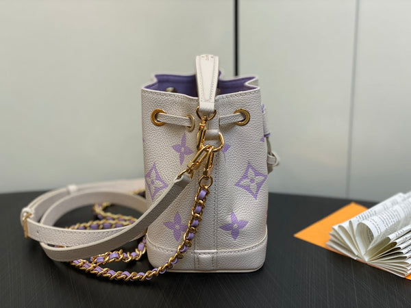 nano noe 13 monogramma viola crema in pelle di vitello con finiture dorate