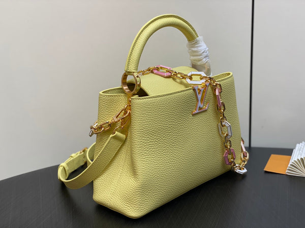 capucines mm 31.5 pelle taurillon gialla hardware dorato