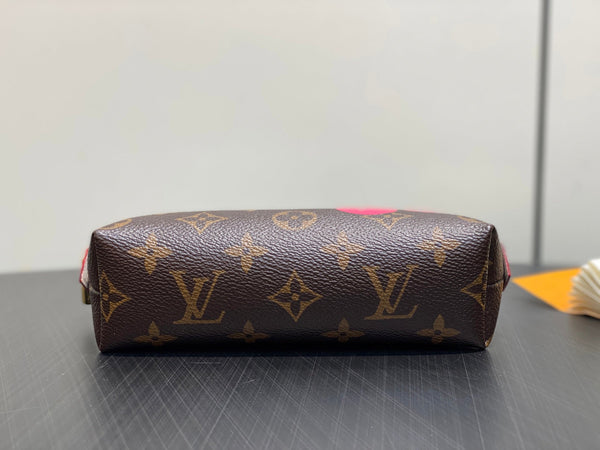 Pochette per cosmetici LV x TM in tela monogrammata PM 