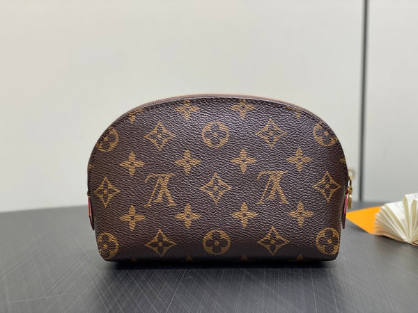 Pochette per cosmetici LV x TM in tela monogrammata PM 