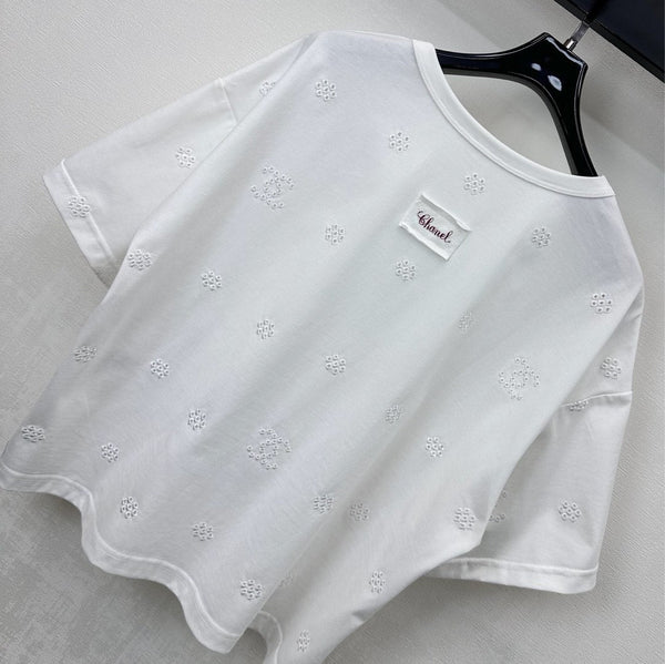 CC SS26 Tee court brodé au laser en coton blanc 350313