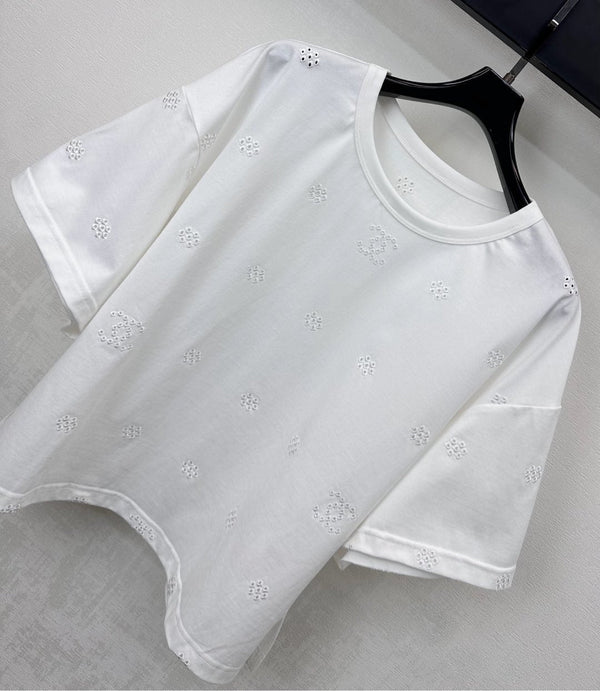 CC SS26 Tee court brodé au laser en coton blanc 350313