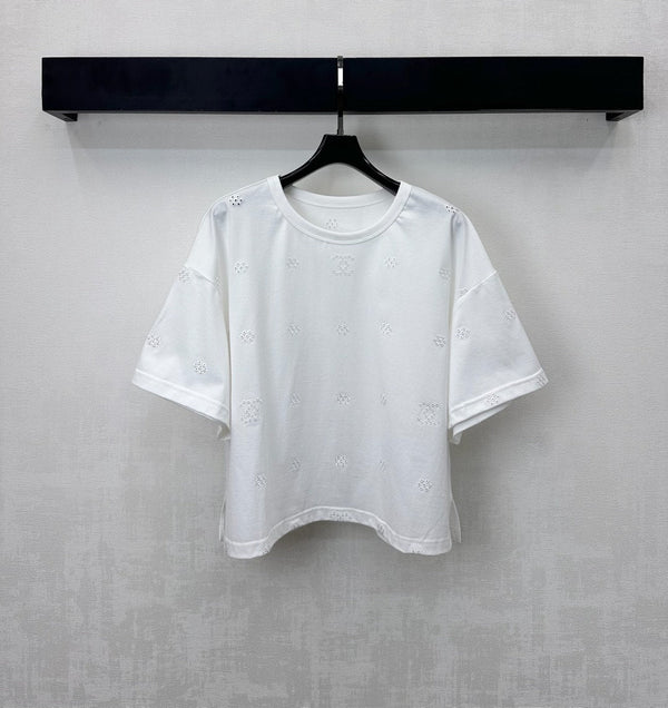 CC SS26 Tee court brodé au laser en coton blanc 350313