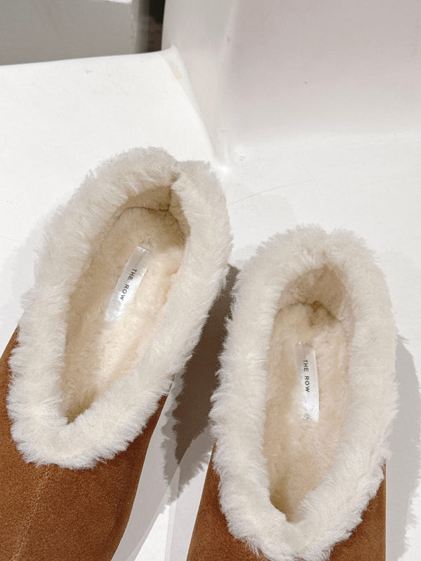 The Row 2025 Chaussures plates doublées fourrure Marron clair et Blanc Daim Laine 560507