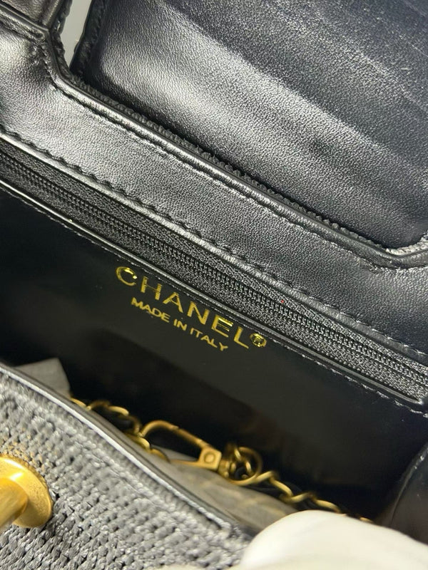Sac Chanel Kelly 2026 19 cm en raphia et cuir noir
