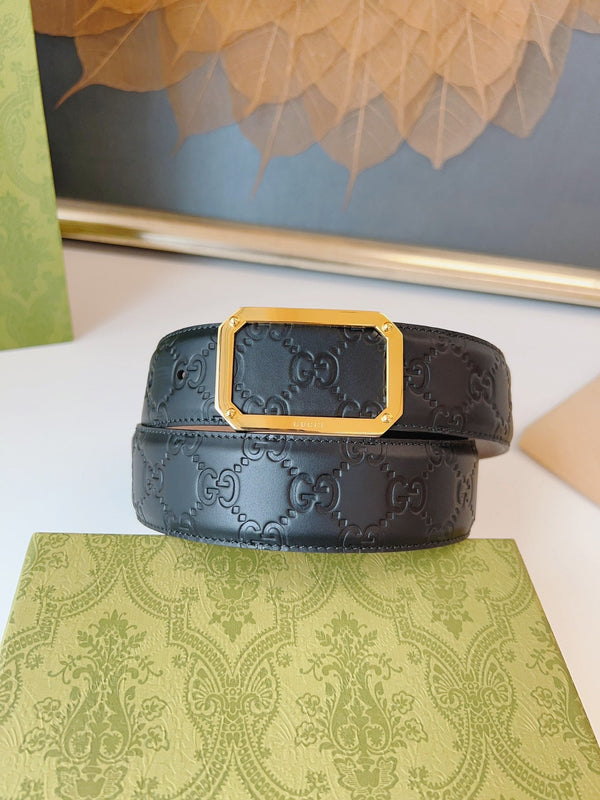 Gucci Signature Belt Gold Buckle 40mm Black Embossed Leather
