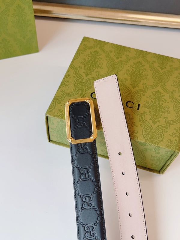 Gucci Signature Belt Gold Buckle 35mm Black Embossed Leather