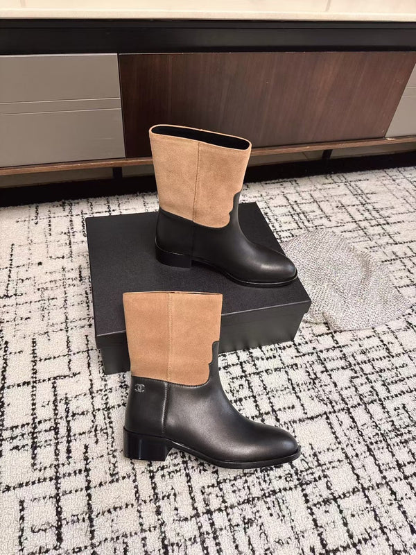 Chanel 25A Stivali invernali nuovi neri in pelle di vacchetta beige 393515