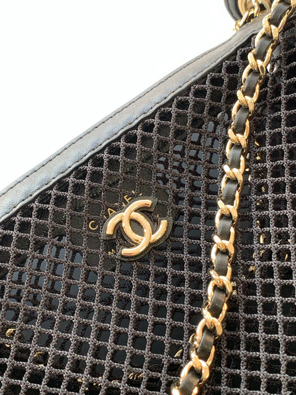 CC 25S Rectangle Black Cluth Bag With Chain