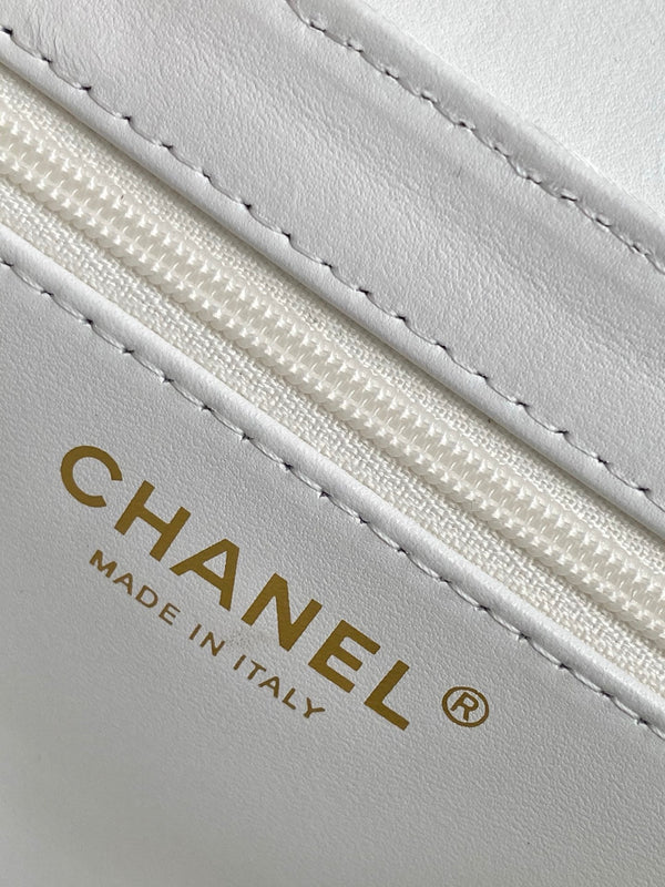 CC Kelly Shopper 19cm White Sequin