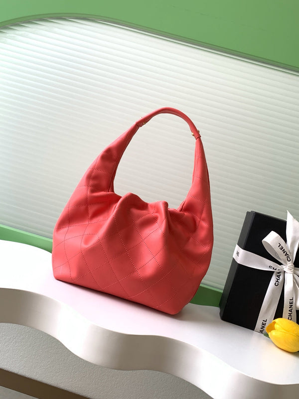 CC 2025 Hobo Bag 32cm Red Calfskin