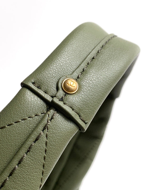 CC 2025 Hobo Bag 45cm Olive Calfskin