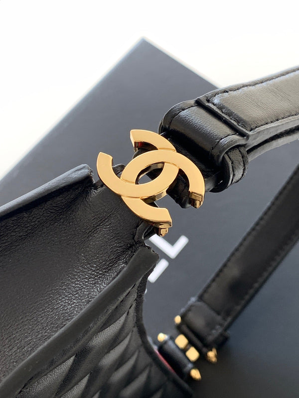 Chanel 25 Christmas Limited Hobo Shoulder Bag Black Lambskin 324810
