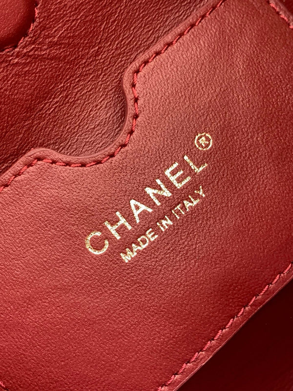 Sac bandoulière Hobo Chanel Noël 25 édition limitée agneau argenté 324809