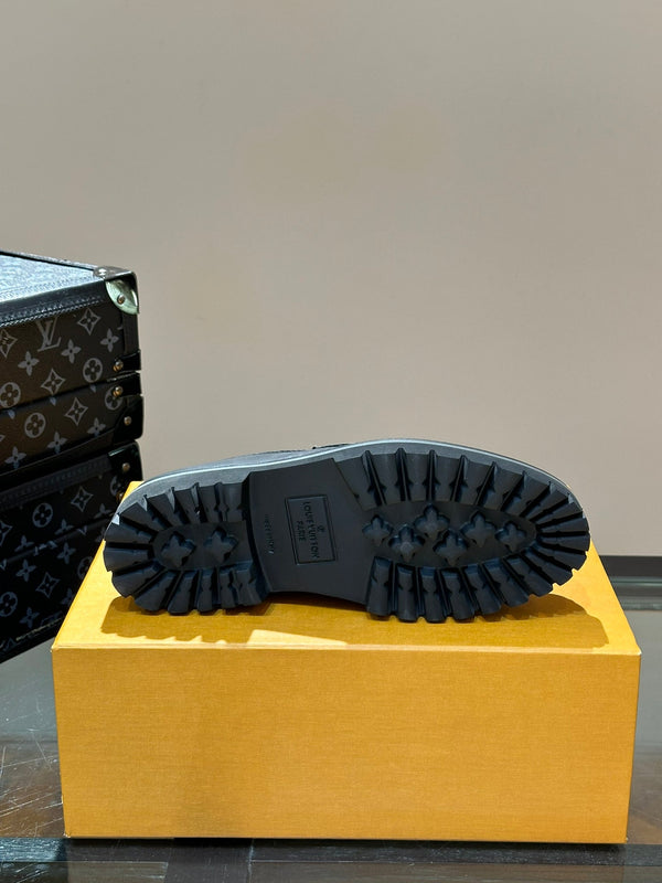 MOCASSINO LV MAJOR NERO CON MOTIVO IN PELLE DI VITELLO