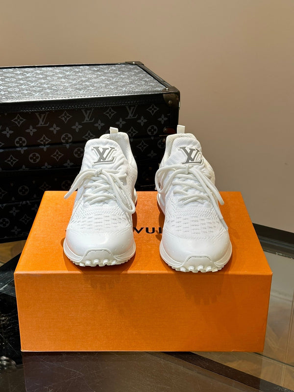 LV SNEAKERS IN WHITE CALFSKIN AND FABRIC BREATHABLE