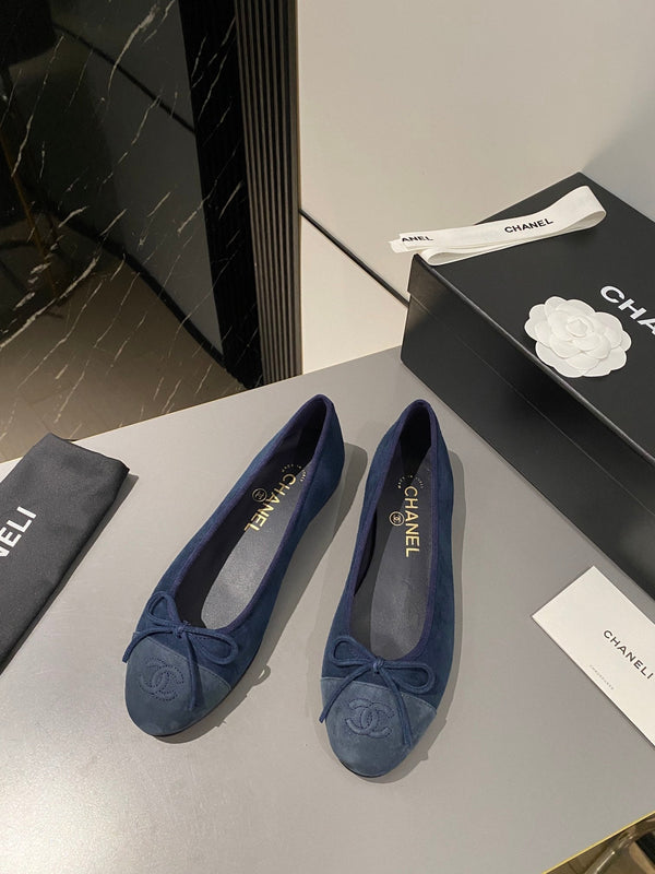 ballerina in pelle di vitello scamosciata blu scuro