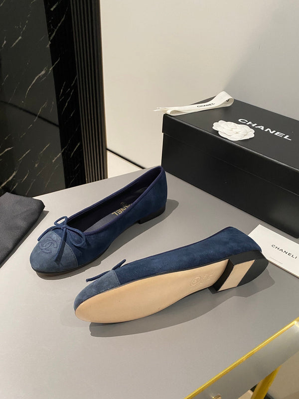 ballerina in pelle di vitello scamosciata blu scuro