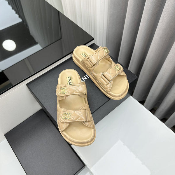 dad sandals beige patent lambskin mules