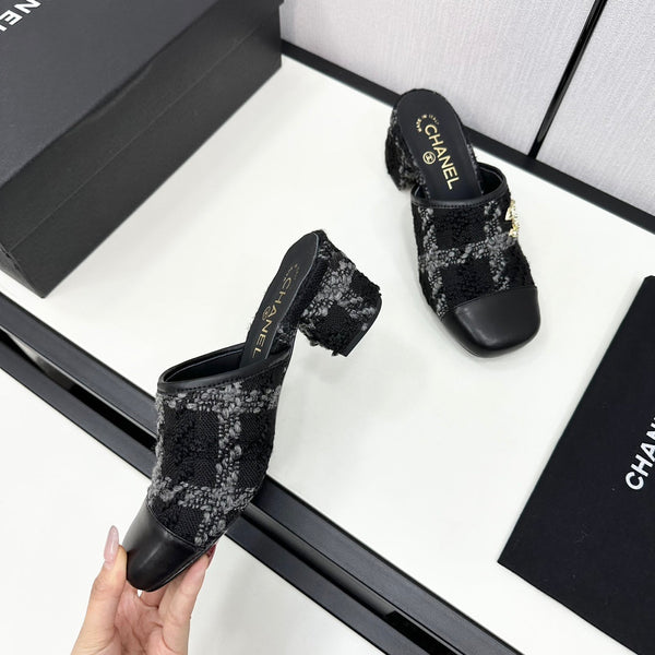 CC HIGH MULE IN TWEED DI LANA NERA E VITELLO CON FERRAMENTA ORO