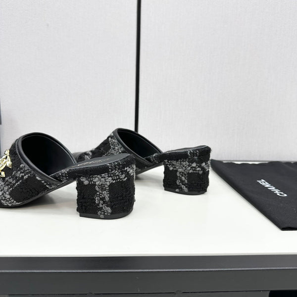 CC HIGH MULE IN TWEED DI LANA NERA E VITELLO CON FERRAMENTA ORO