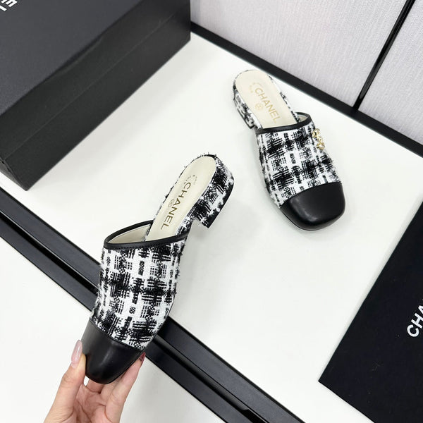 CC FLAT MULE IN TWEED DI LANA E VITELLO NERO E BIANCO
