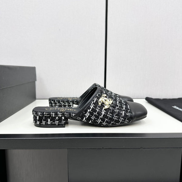 CC FLAT MULE IN TWEED DI LANA E VITELLO NERO E BIANCO