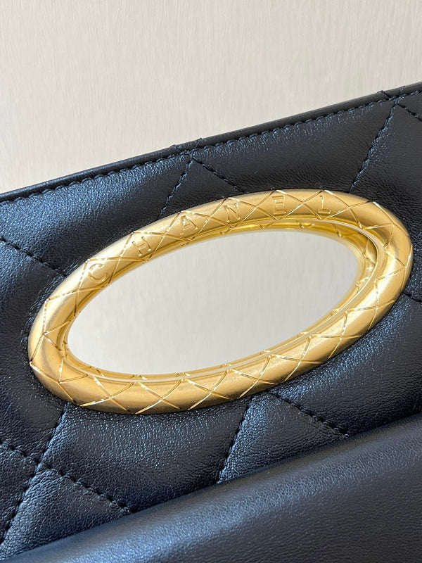 POCHETTE 25 IN PELLE DI MONTONE NERA CON FERRAMENTA ORO 