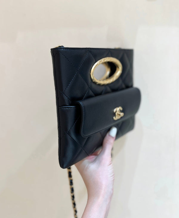 POCHETTE 25 IN PELLE DI MONTONE NERA CON FERRAMENTA ORO 