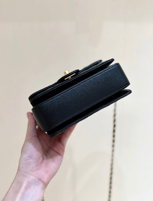 CC24K Mini Borsa con patta e manico 16 cm Nero Caviar Light GHW