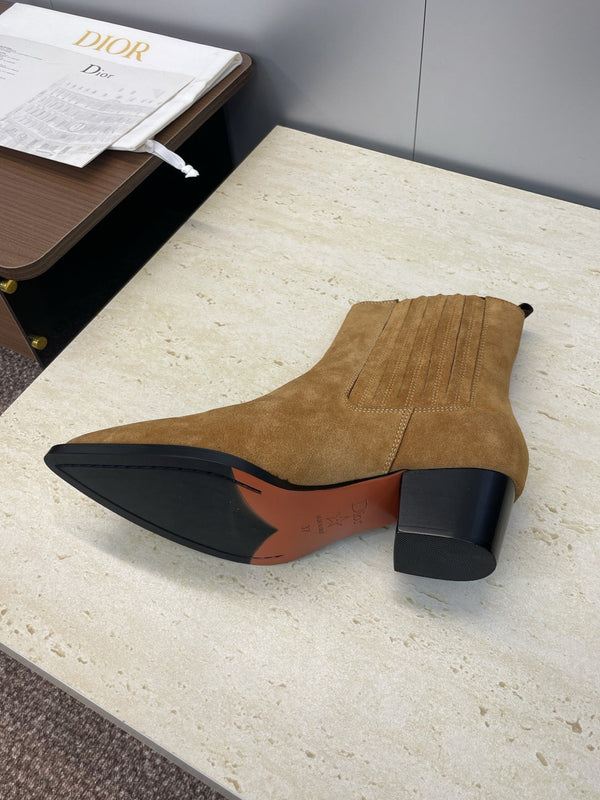 Dior 2025 D-West Chelsea Boots Brown Suede 508542