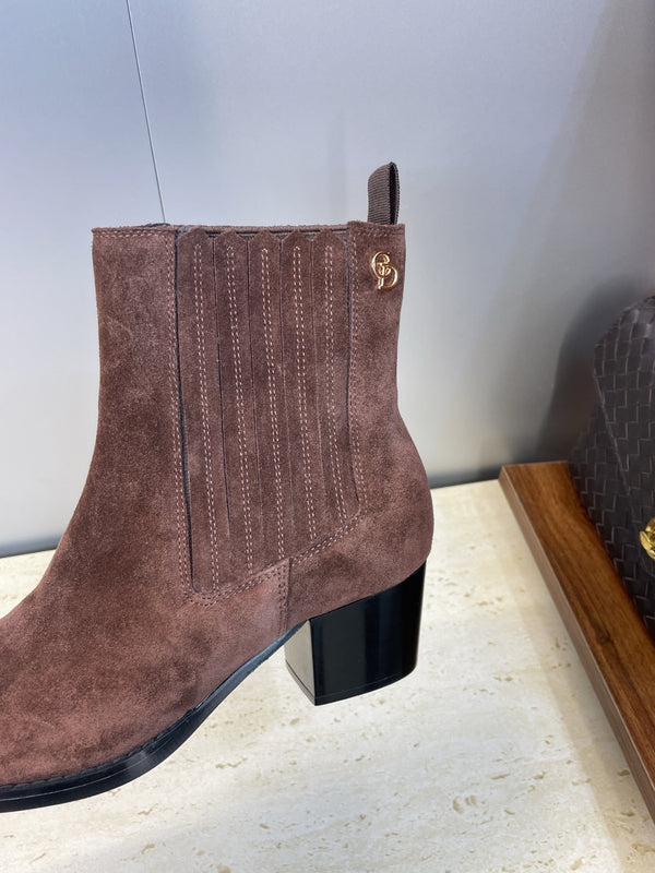 Dior 2025 D-West Chelsea Boots Chocolate Brown Suede 508544