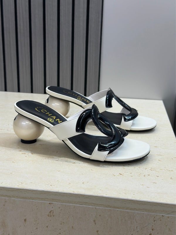 CC 26s Round Toe Open Toe Cutout Sandals 7cm Black White in Calfskin 761934