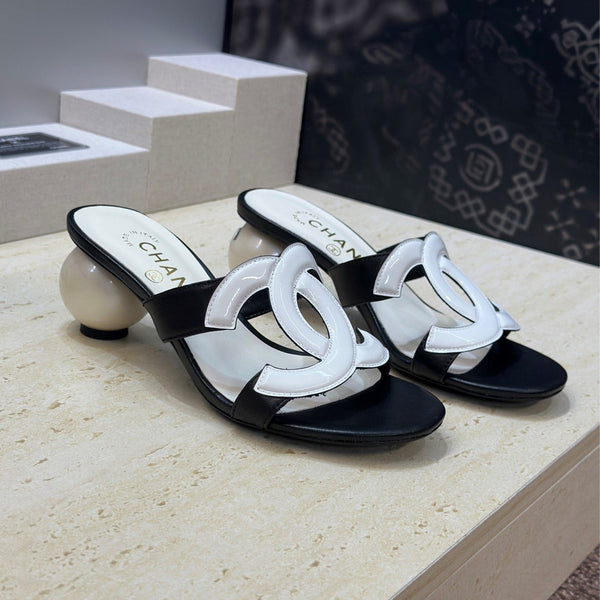 CC 26s Round Toe Open Toe Cutout Sandals 7cm Black White in Calfskin 761936