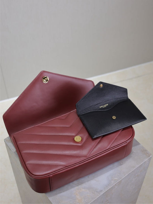 LOULOU SMALL 24 EN CUIR D'AGNEAU ROUGE BOURGOGNE MÉTAL DORÉ