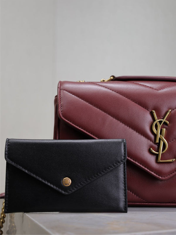 LOULOU SMALL 24 EN CUIR D'AGNEAU ROUGE BOURGOGNE MÉTAL DORÉ
